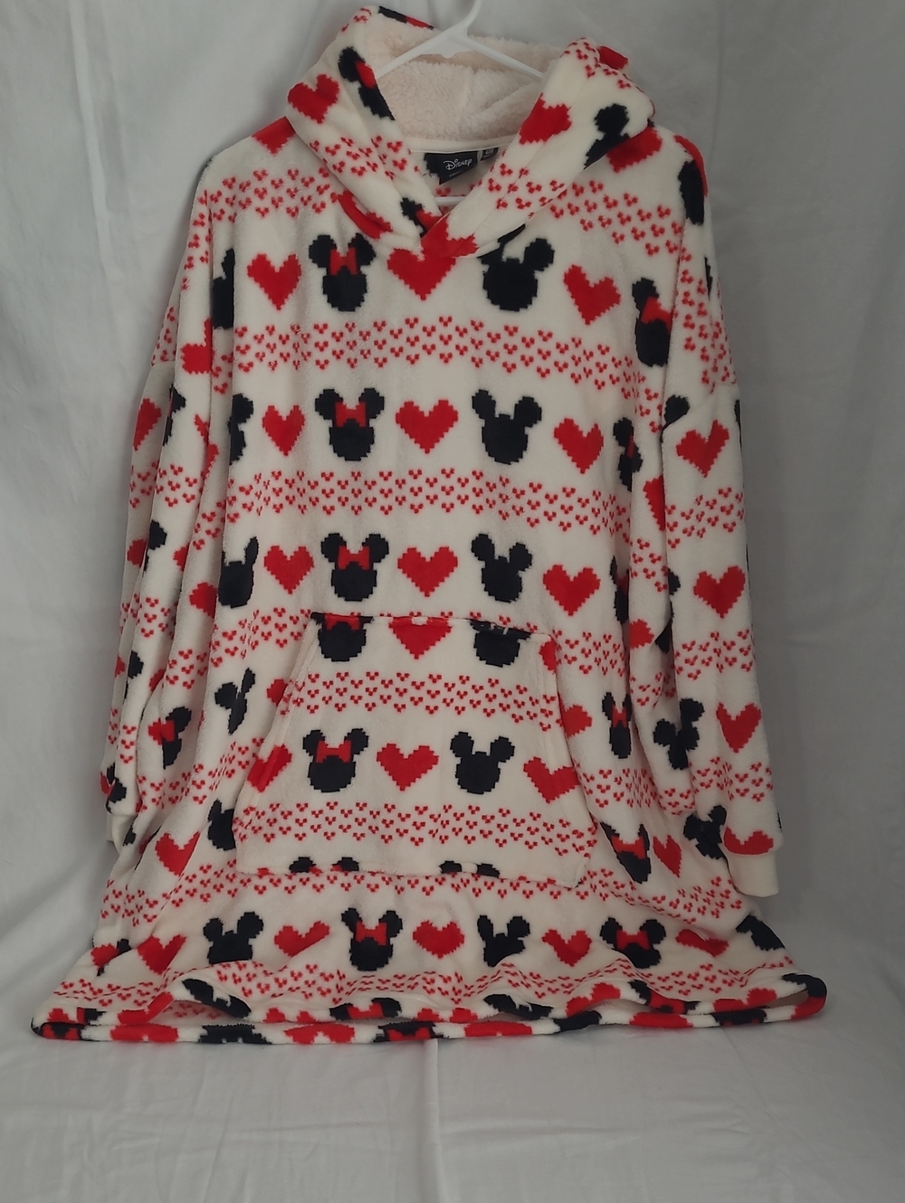 Disney Hooded Plush Lounge Blanket w/ Red&Black Heart and Mickey & Minnie Print